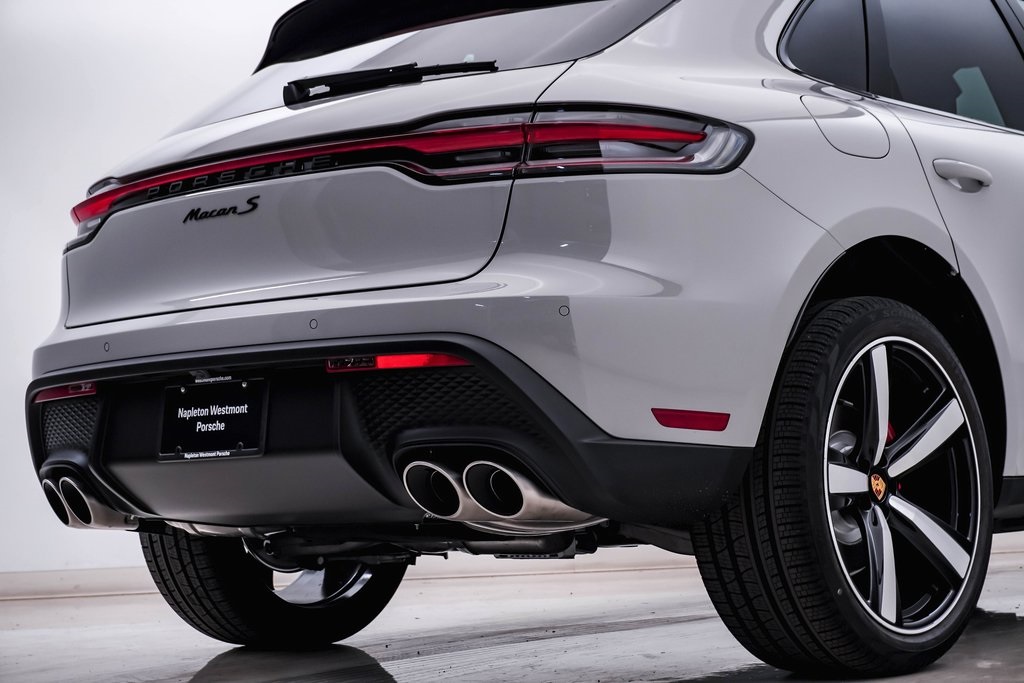 2025 Porsche Macan S 12