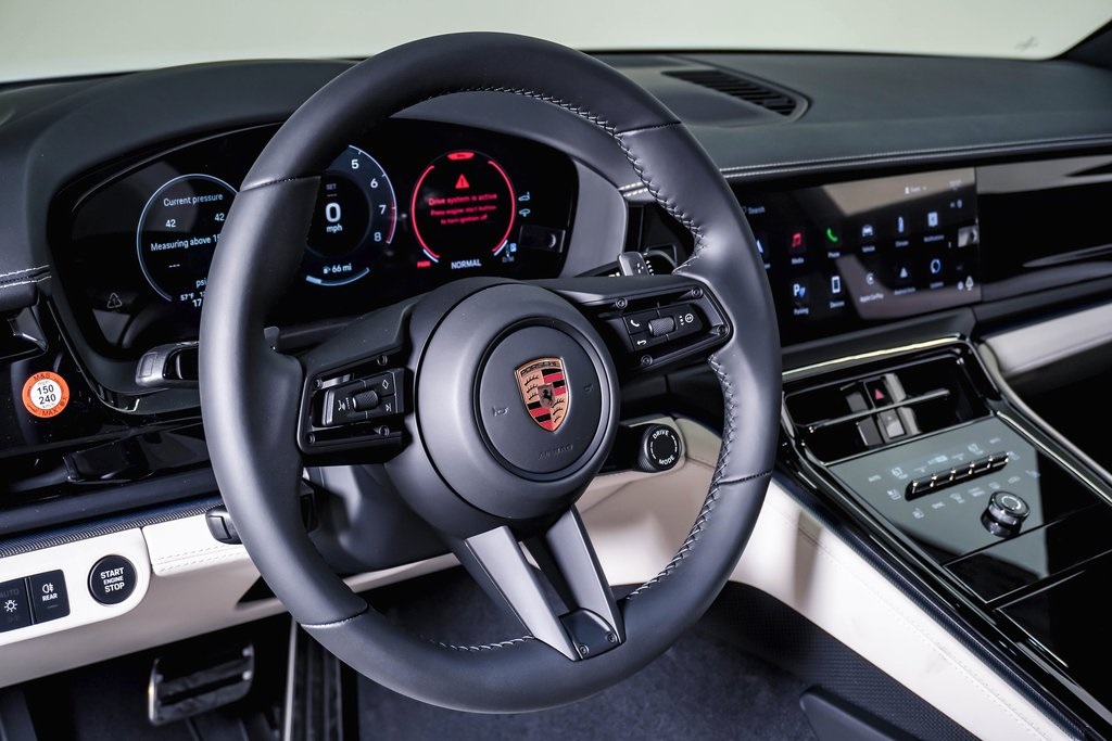 2025 Porsche Panamera 4 20