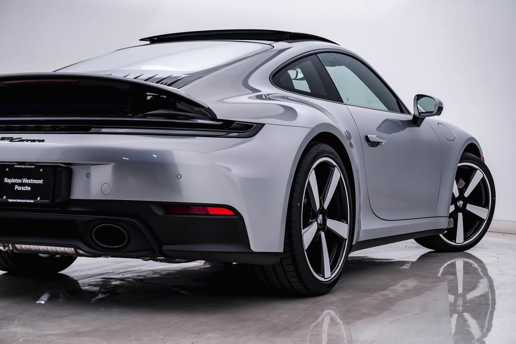 2025 Porsche 911 Carrera 10