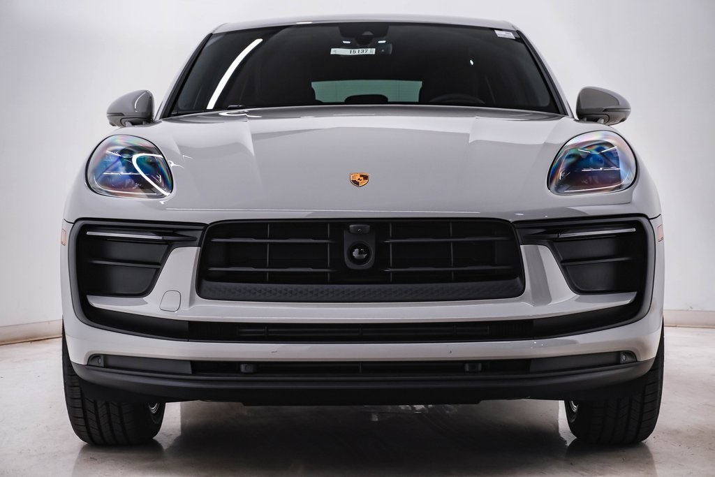 2025 Porsche Macan  6