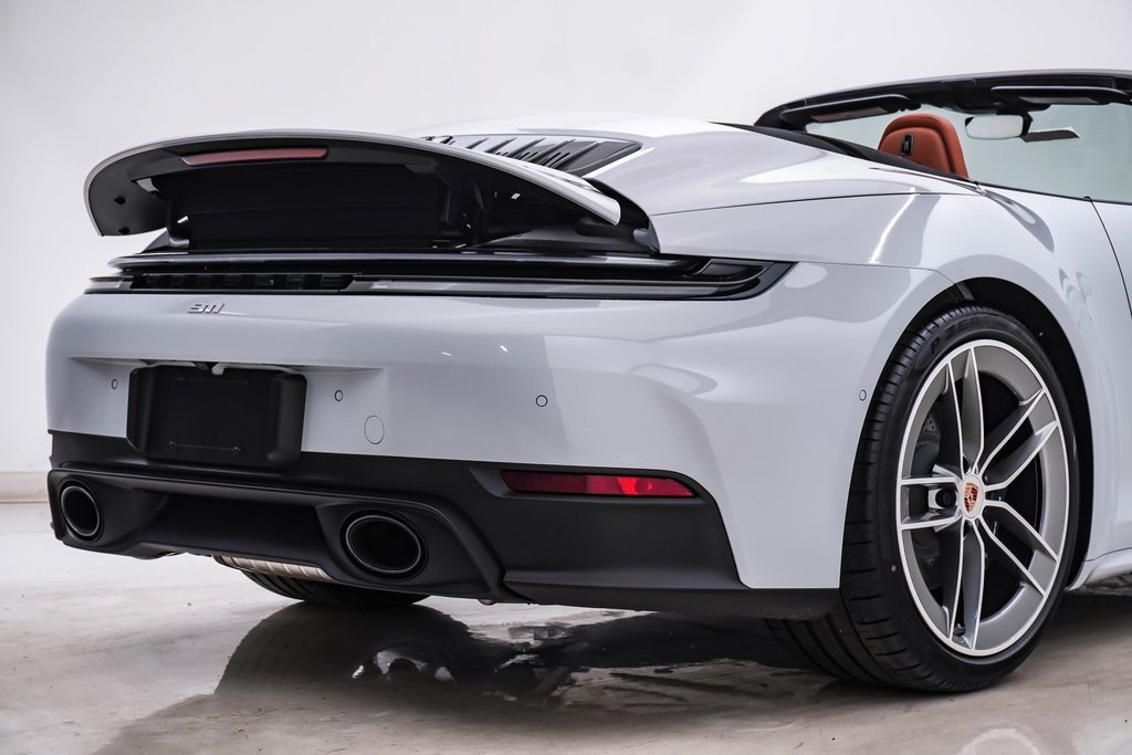 2025 Porsche 911 Carrera 14