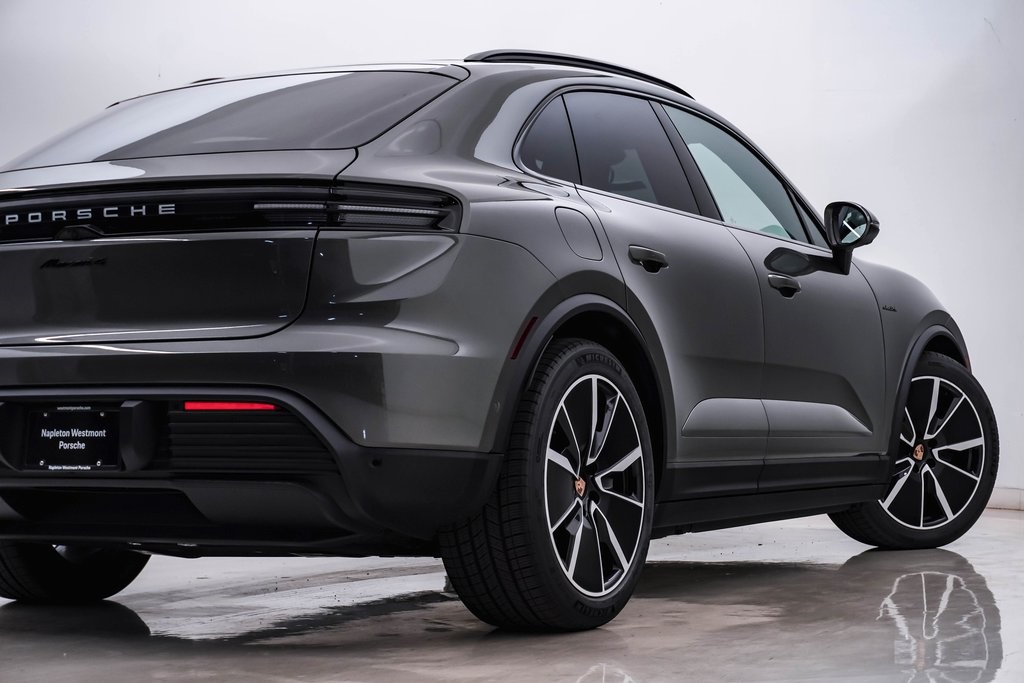 2024 Porsche Macan Electric 4 10