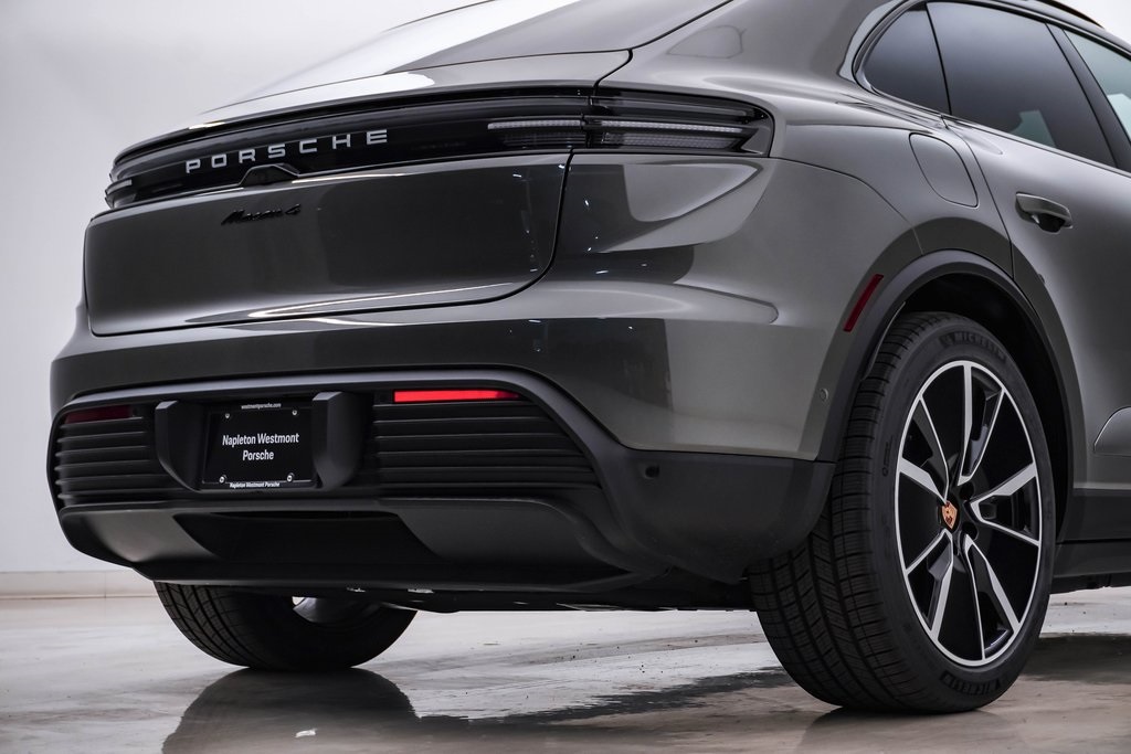 2024 Porsche Macan Electric 4 12