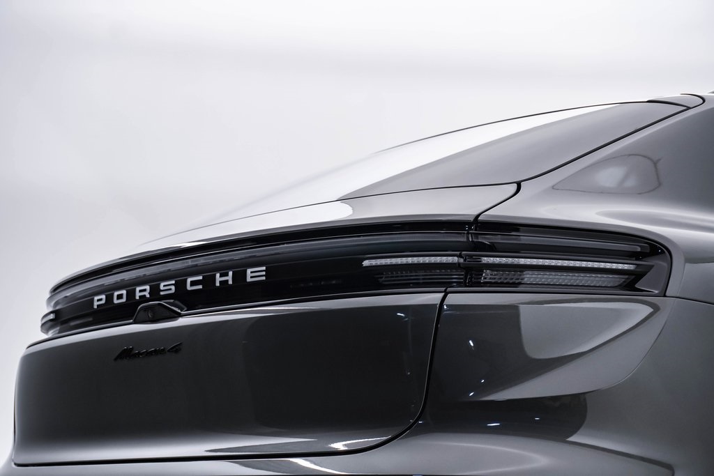 2024 Porsche Macan Electric 4 13