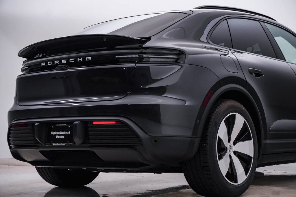 2024 Porsche Macan Electric 4 12