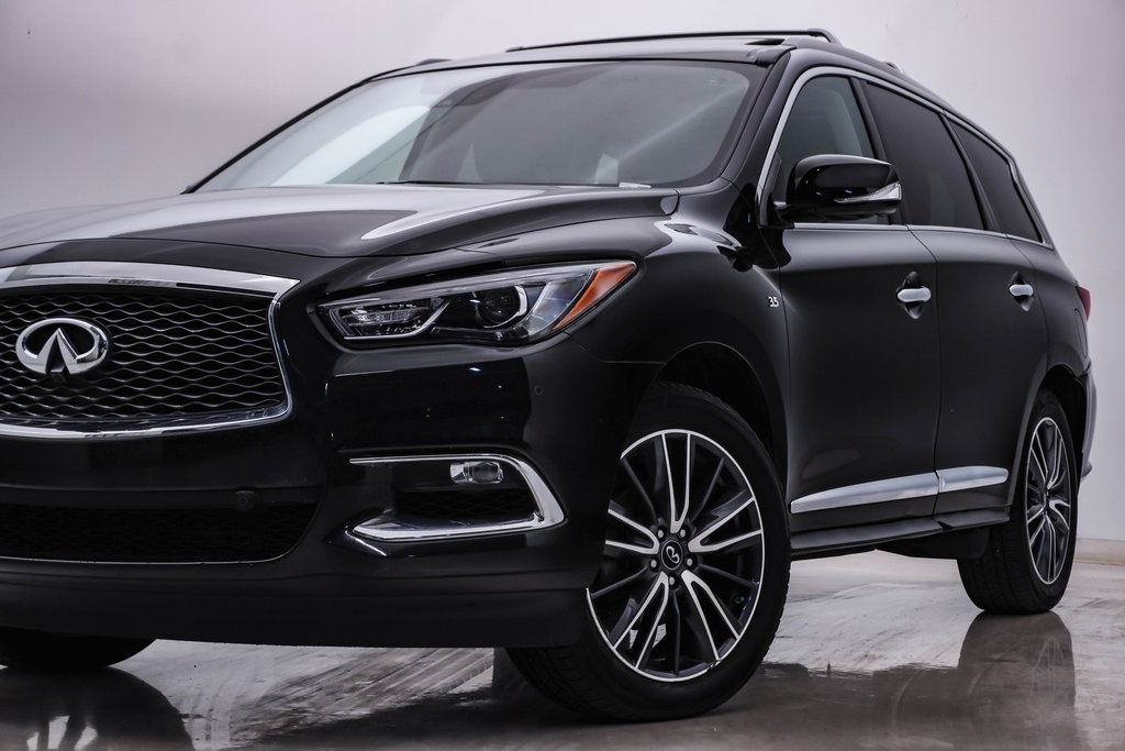 2017 INFINITI QX60 Base 2