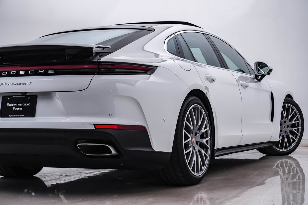 2025 Porsche Panamera 4 10