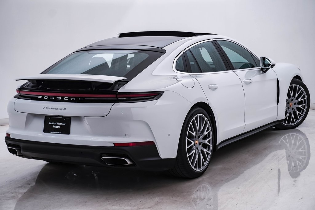 2025 Porsche Panamera 4 11