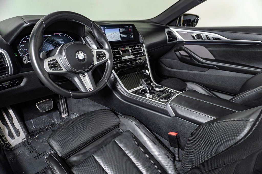 2022 BMW 8 Series M850i xDrive 23