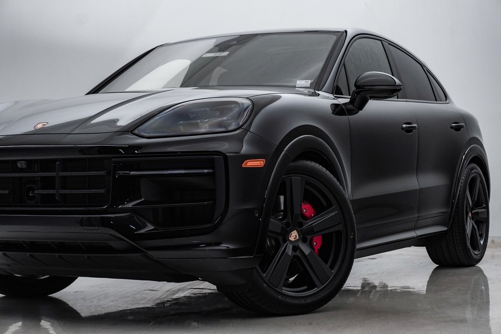 2025 Porsche Cayenne Coupe GTS 2