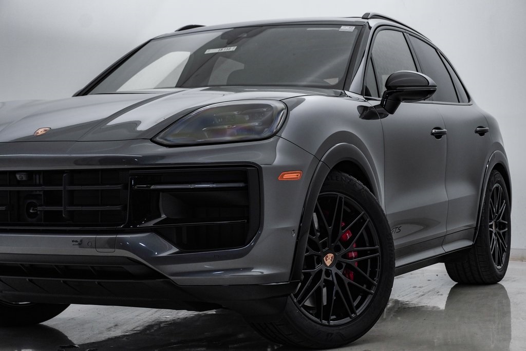 2025 Porsche Cayenne GTS 2