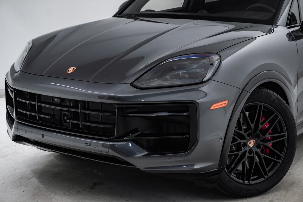 2025 Porsche Cayenne GTS 4