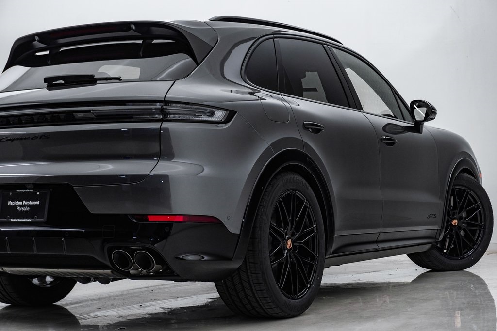 2025 Porsche Cayenne GTS 10