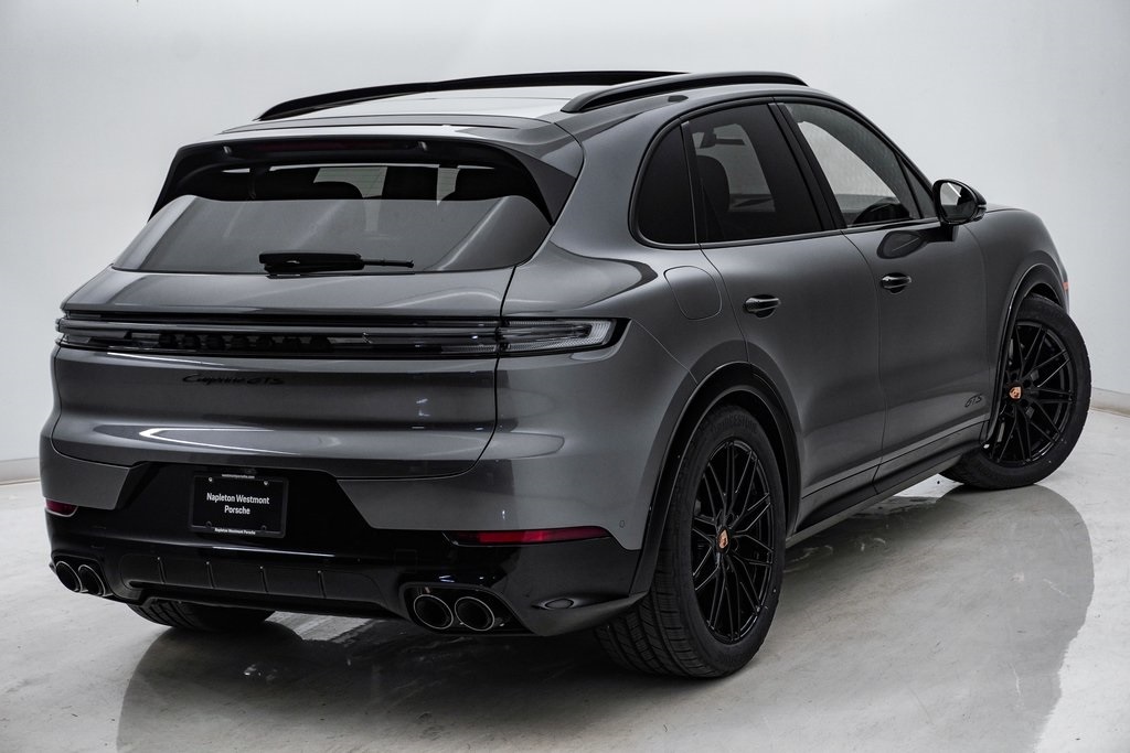 2025 Porsche Cayenne GTS 11