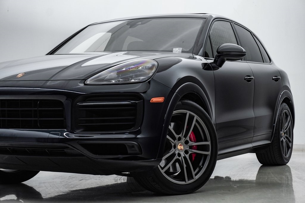 2022 Porsche Cayenne GTS 2