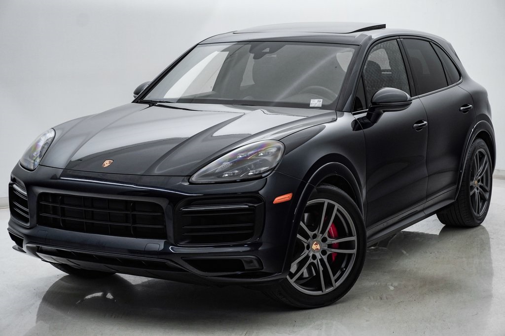 2022 Porsche Cayenne GTS 3