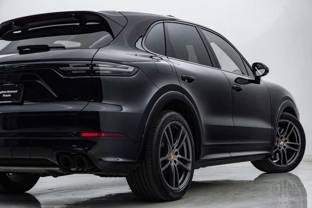 2022 Porsche Cayenne GTS 10