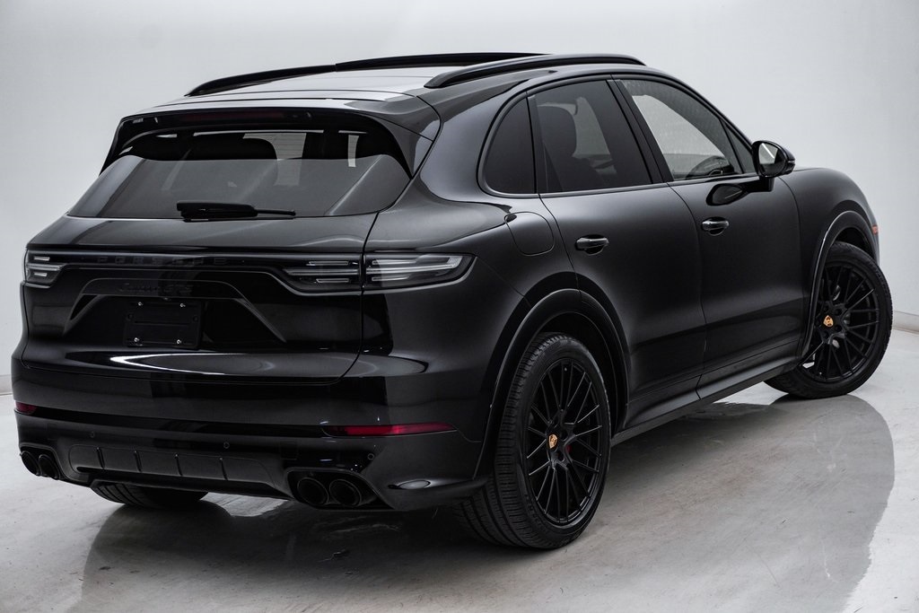 2021 Porsche Cayenne GTS 11