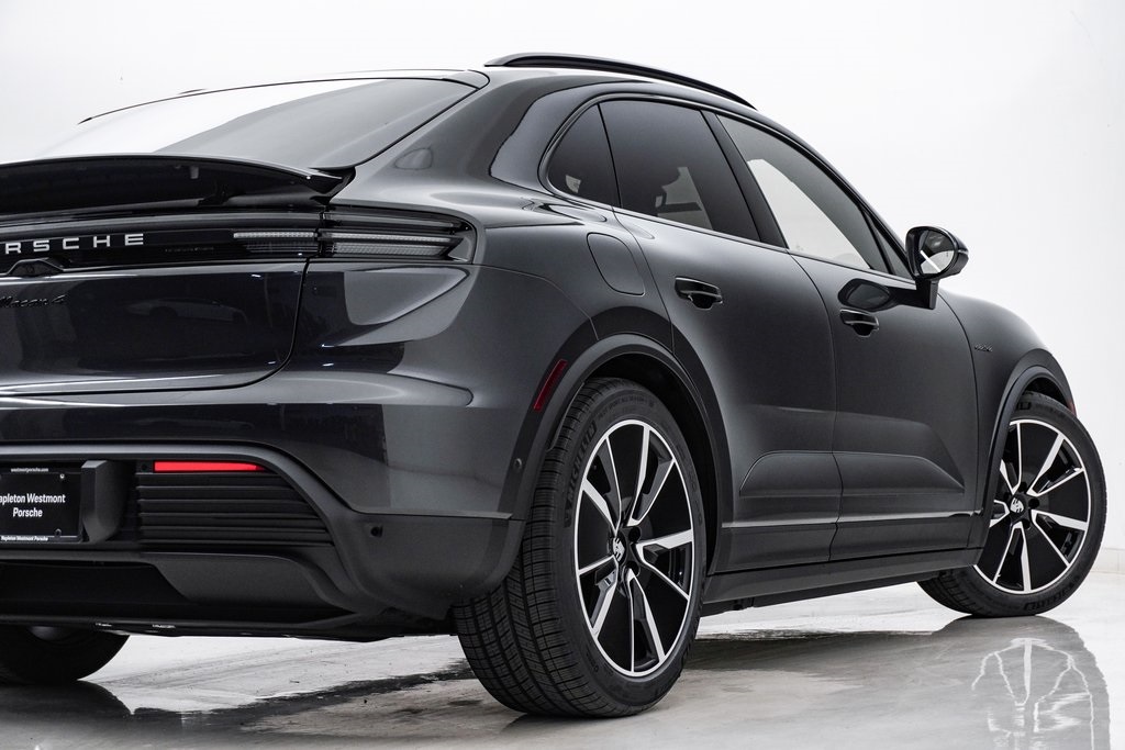 2024 Porsche Macan Electric 4 10