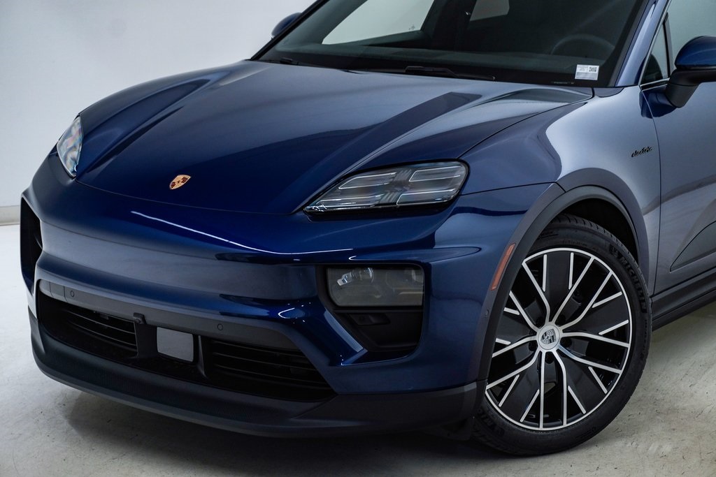 2024 Porsche Macan Electric 4 4