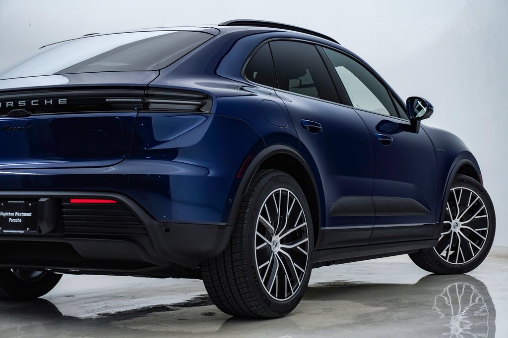 2024 Porsche Macan Electric 4 10