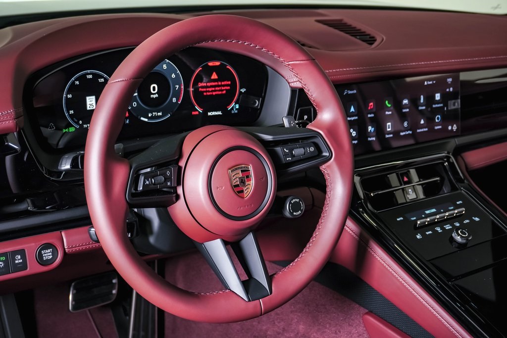 2025 Porsche Panamera 4 20