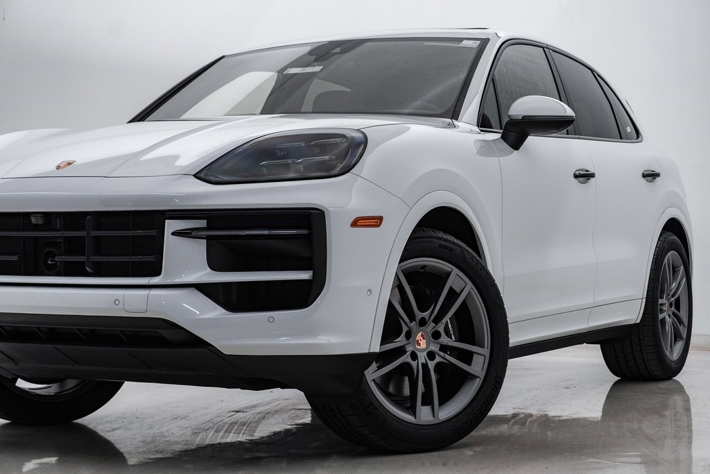 2025 Porsche Cayenne  2