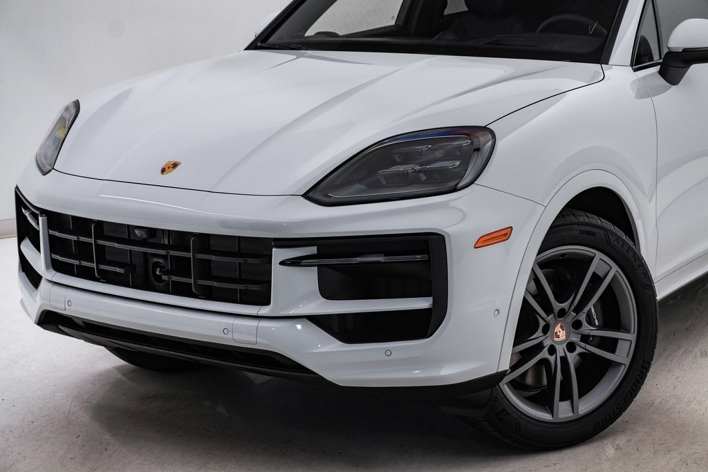 2025 Porsche Cayenne  4