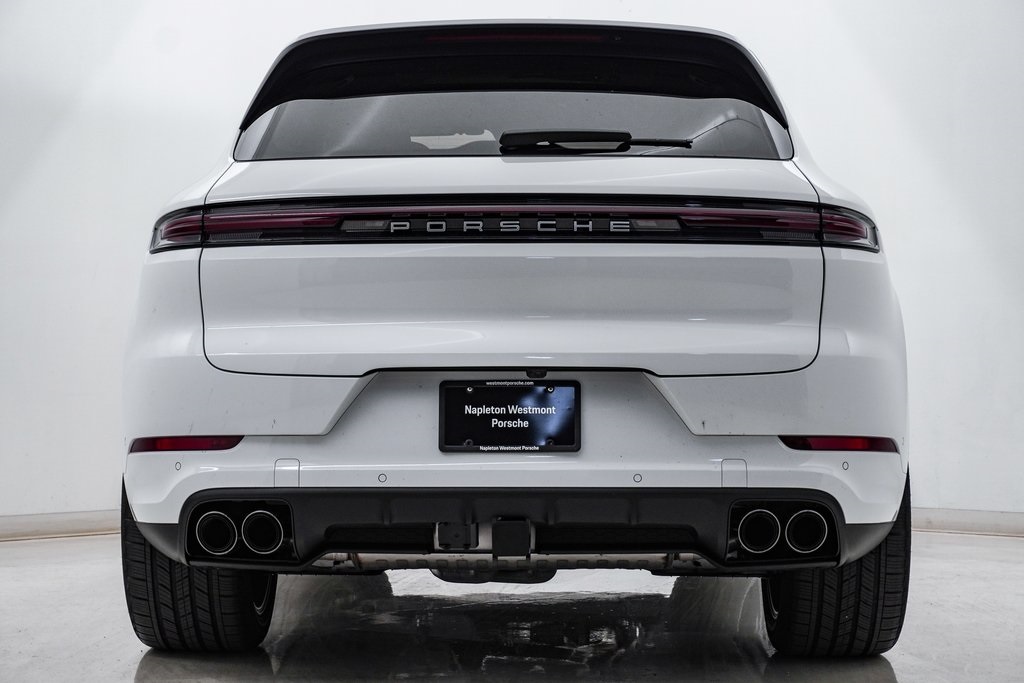 2025 Porsche Cayenne  8