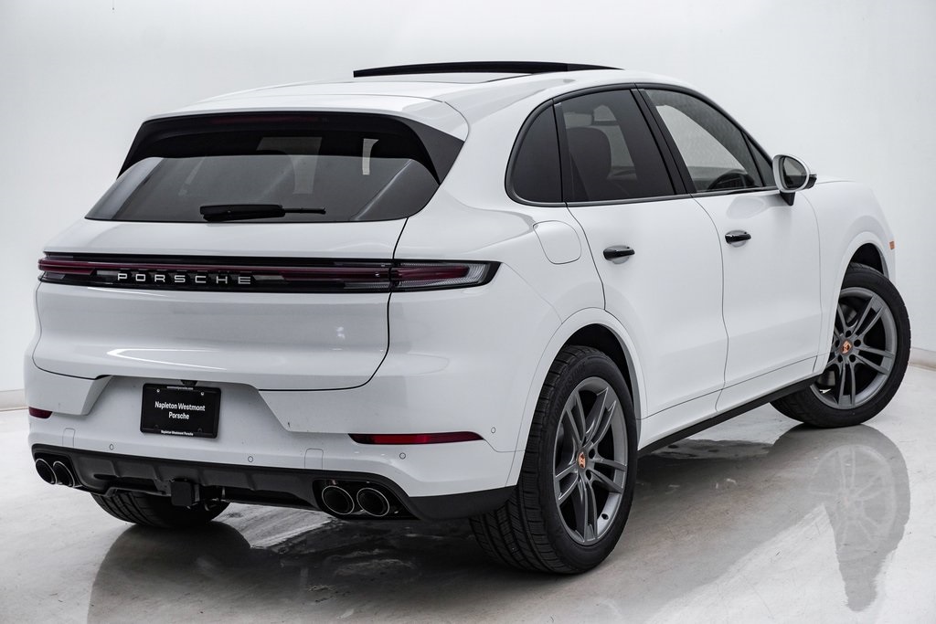 2025 Porsche Cayenne  11