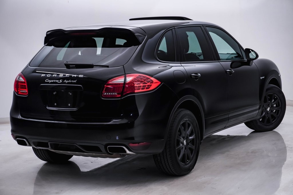 2013 Porsche Cayenne S Hybrid 11