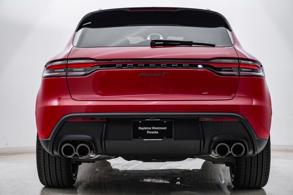 2025 Porsche Macan T 8