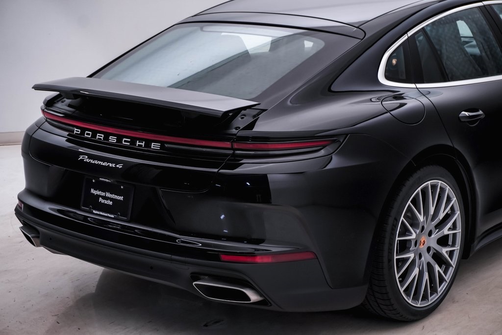 2025 Porsche Panamera 4 12