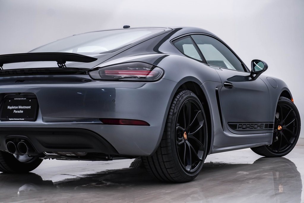 2025 Porsche 718 Cayman  10