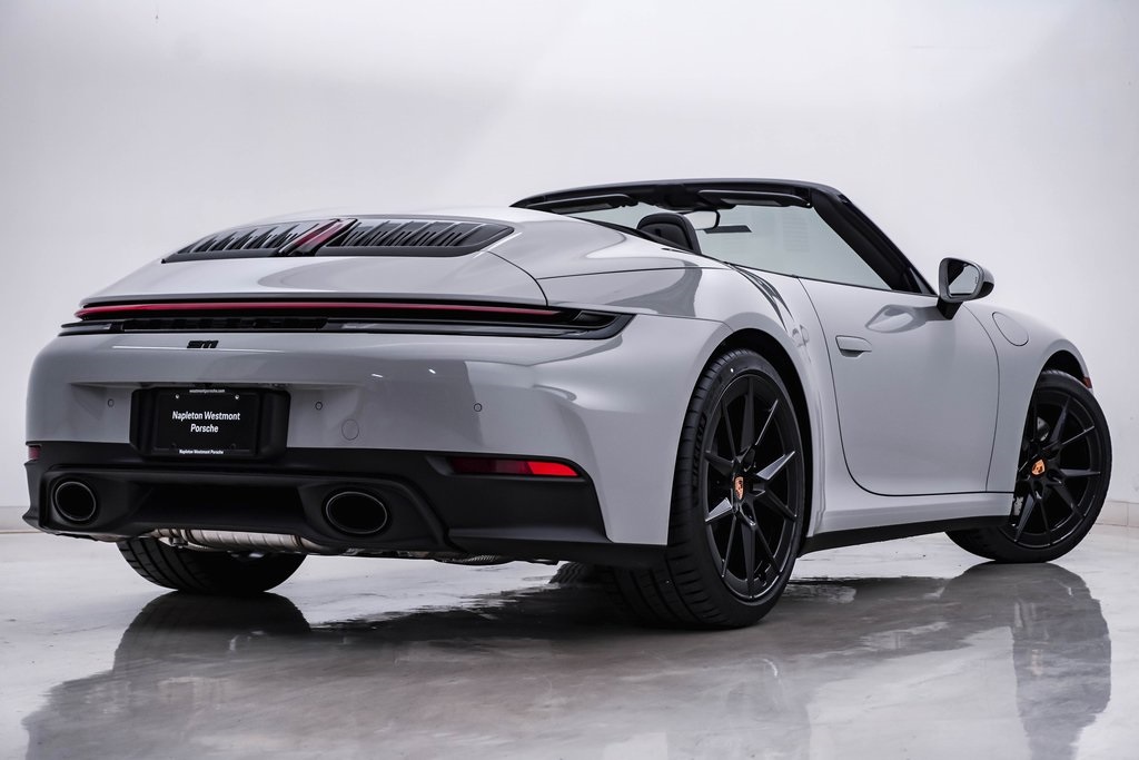 2025 Porsche 911 Carrera 11