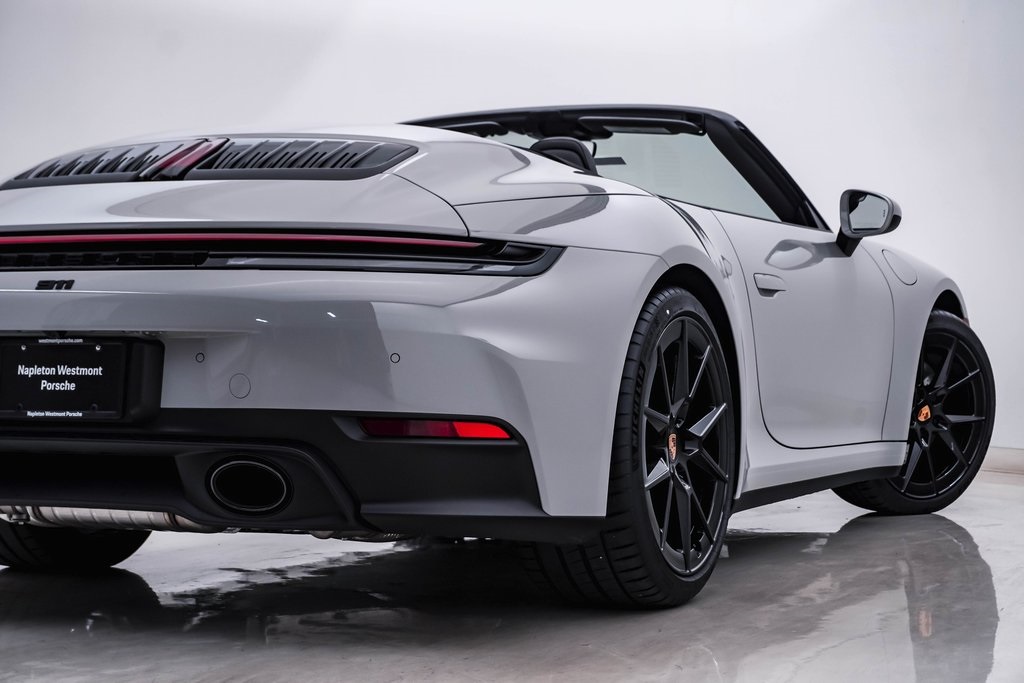 2025 Porsche 911 Carrera 12