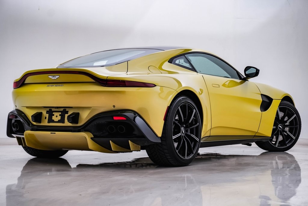 2020 Aston Martin Vantage Base 9