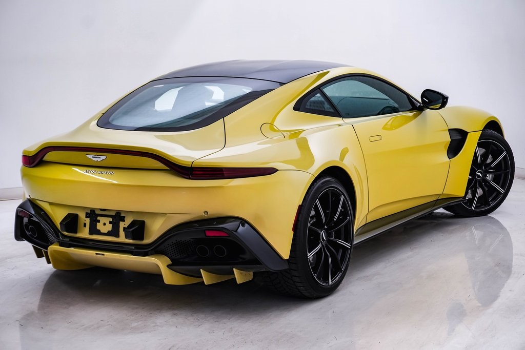 2020 Aston Martin Vantage Base 11