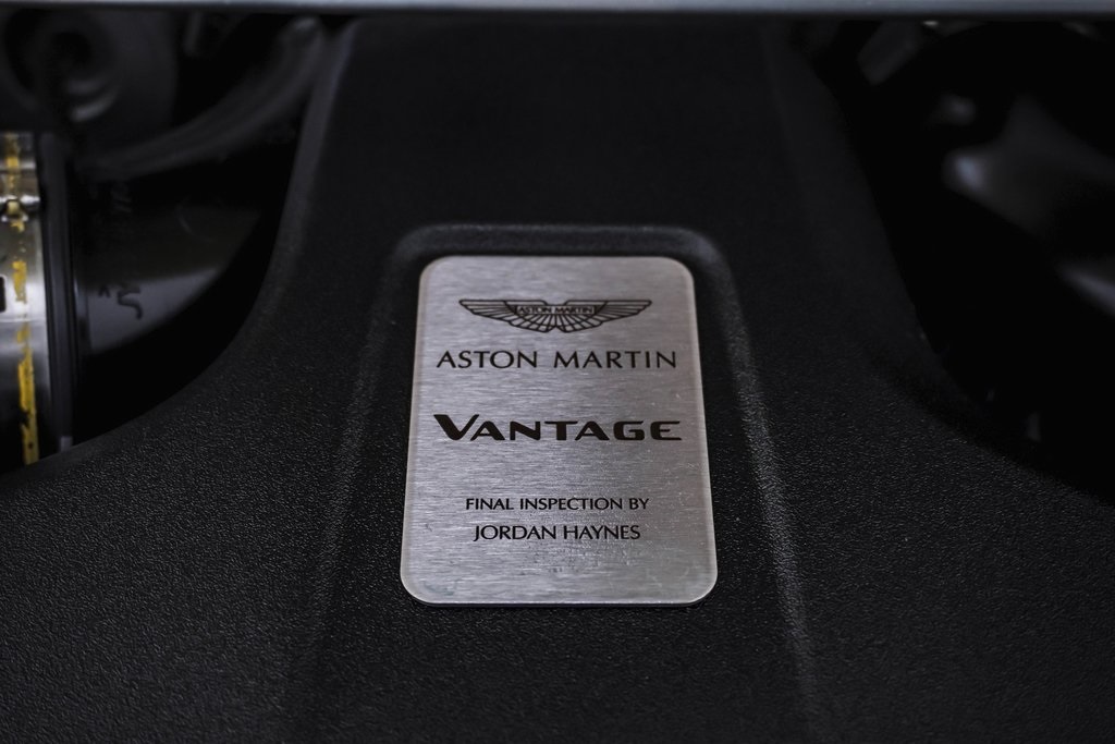 2020 Aston Martin Vantage Base 33