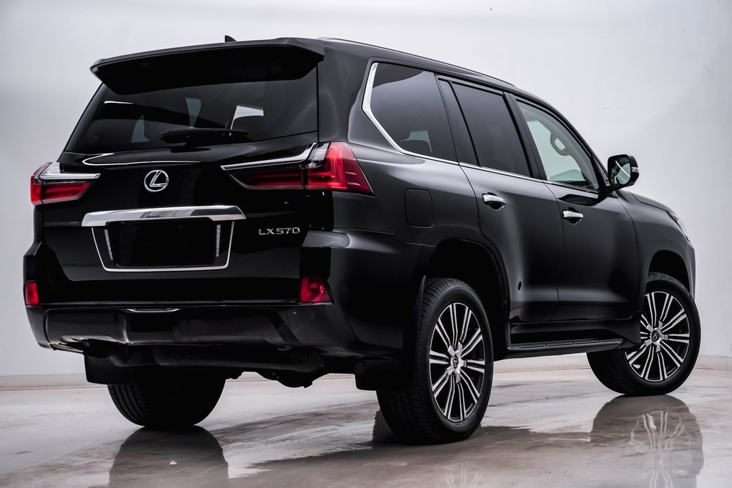 2021 Lexus LX 570 8