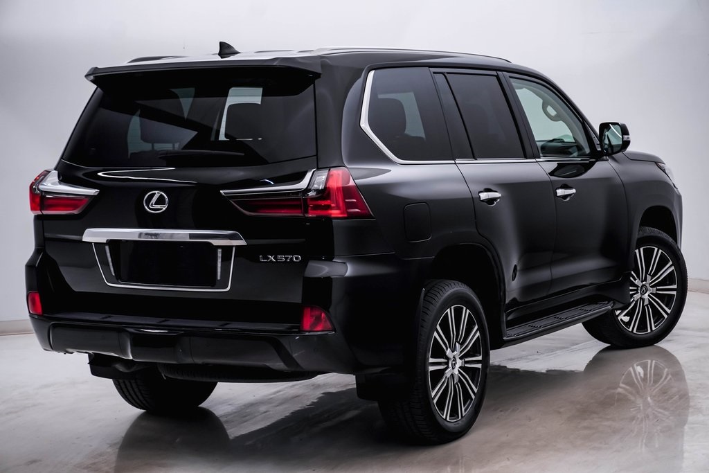 2021 Lexus LX 570 10