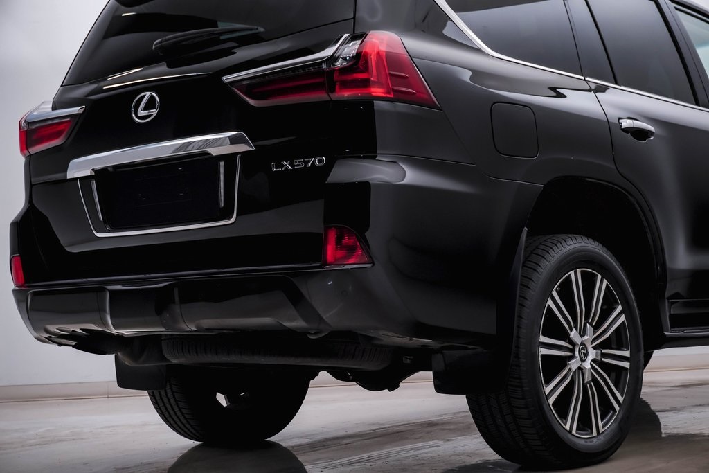 2021 Lexus LX 570 11