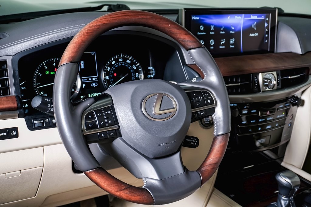 2021 Lexus LX 570 21