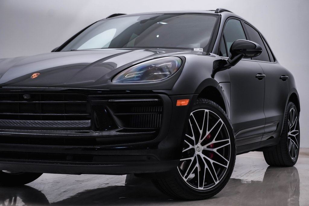 2022 Porsche Macan S 2