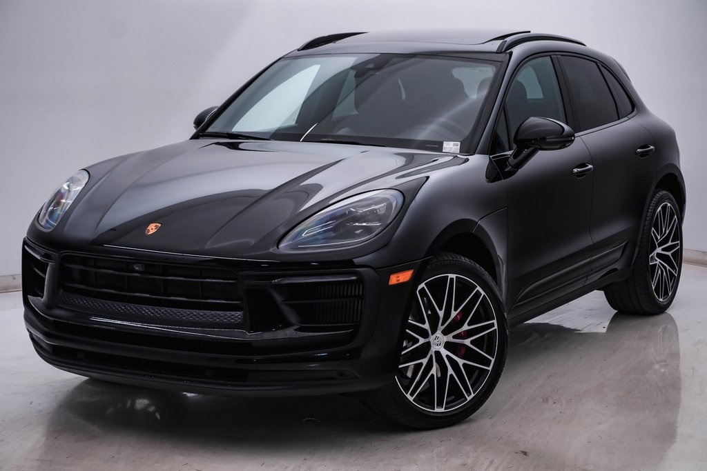 2022 Porsche Macan S 3