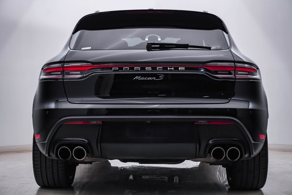 2022 Porsche Macan S 8