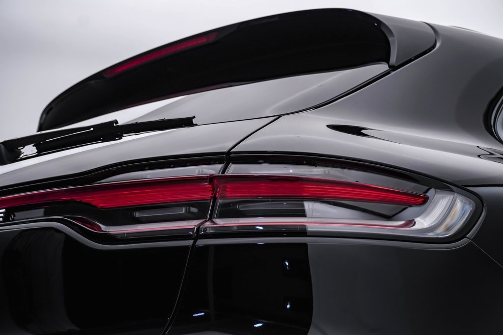 2022 Porsche Macan S 13