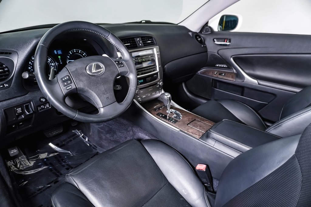 2010 Lexus IS 250 C 21