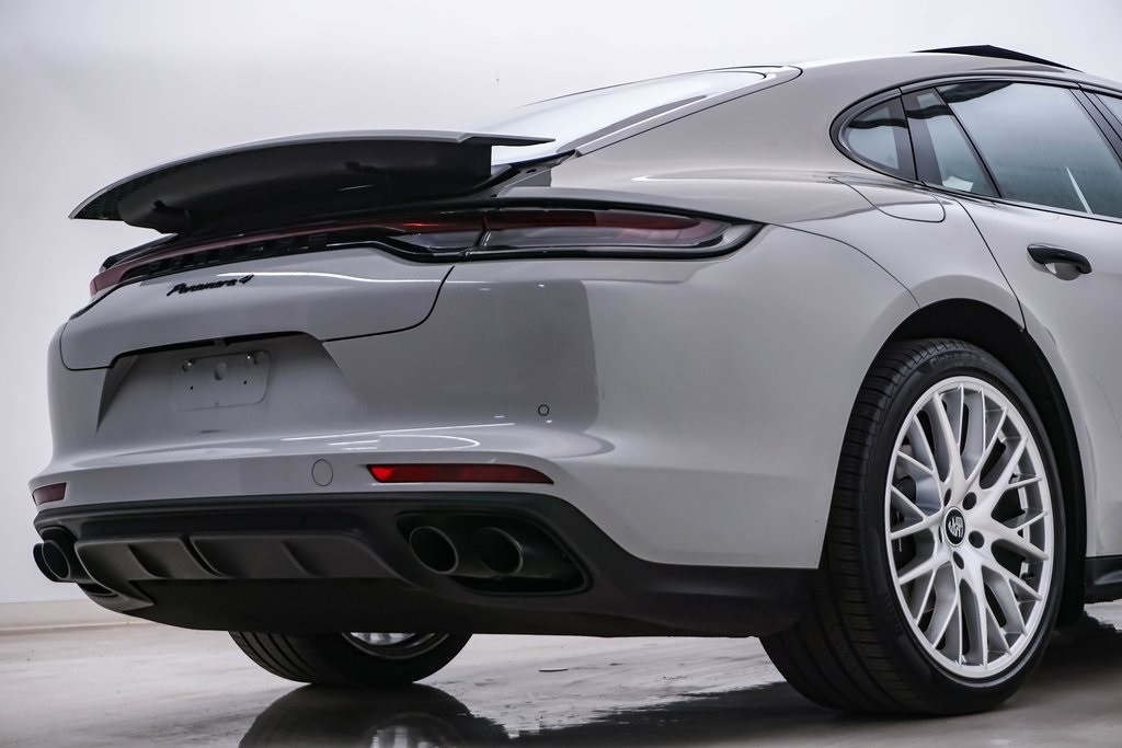 2022 Porsche Panamera 4 12