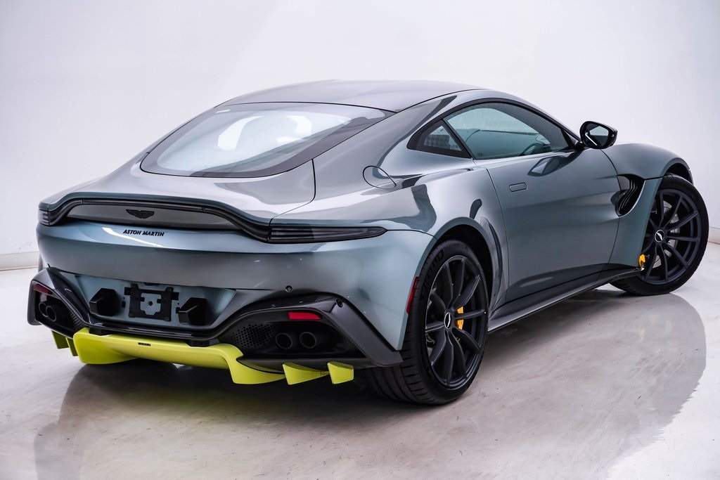 2020 Aston Martin Vantage Base 12